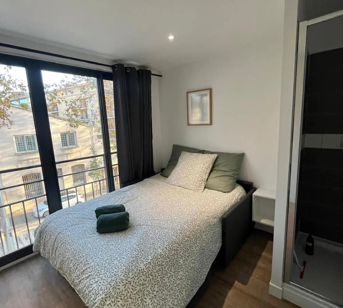 Villa Chez Edouard - Superbe Triplex Neuf - 6 Chambres - Centre Ville Proche Rotonde Allees Provencales Aix-en-Provence