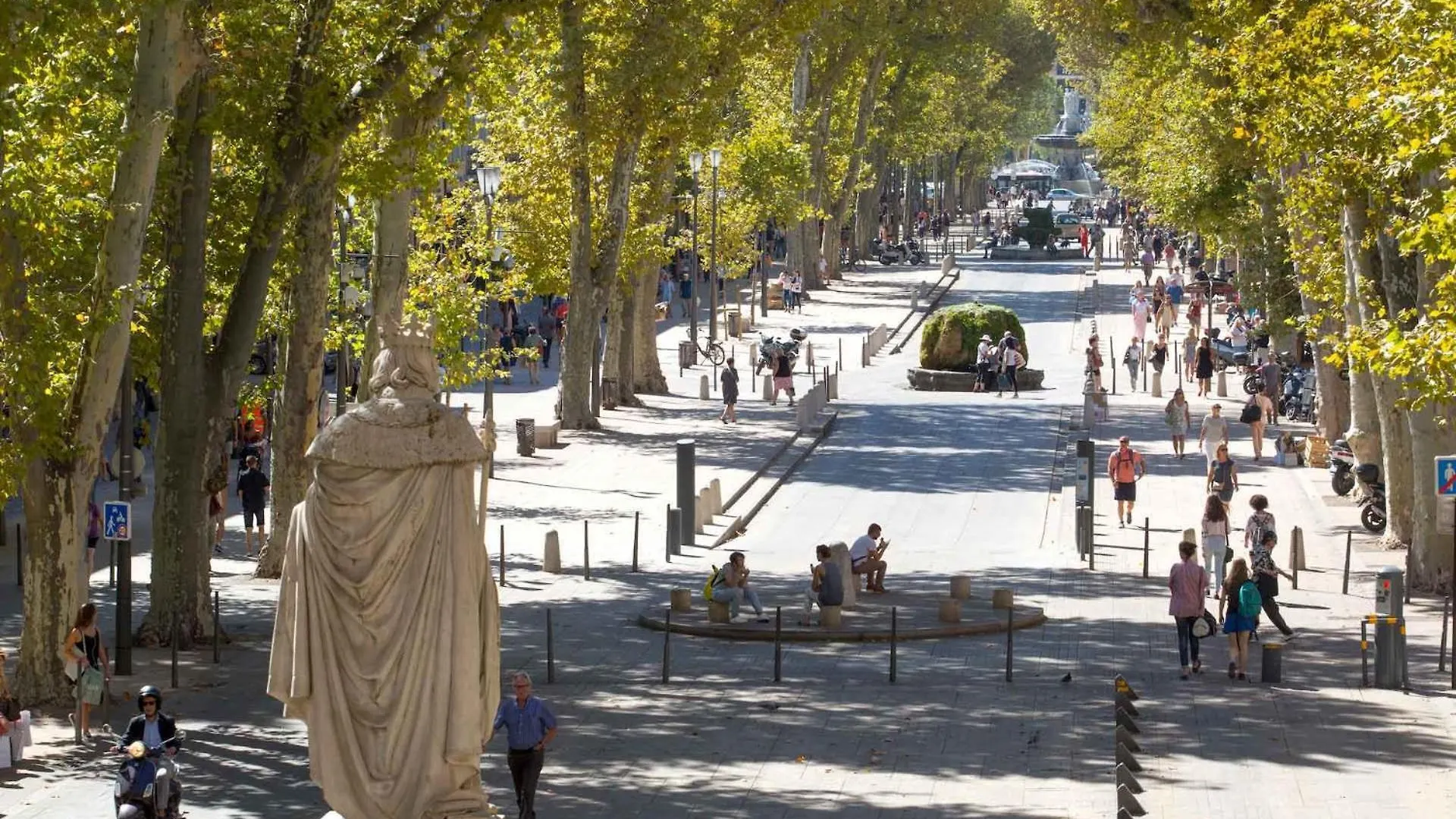 Chez Edouard - Superbe Triplex Neuf - 6 Chambres - Centre Ville Proche Rotonde Allees Provencales Aix-en-Provence 0*,