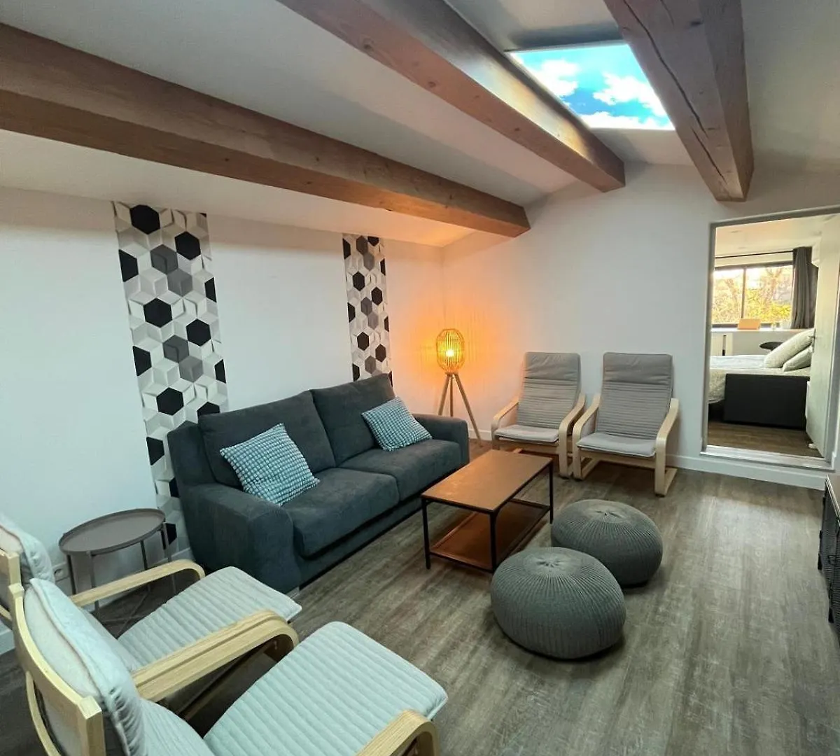 Chez Edouard - Superbe Triplex Neuf - 6 Chambres - Centre Ville Proche Rotonde Allees Provencales Aix-en-Provence